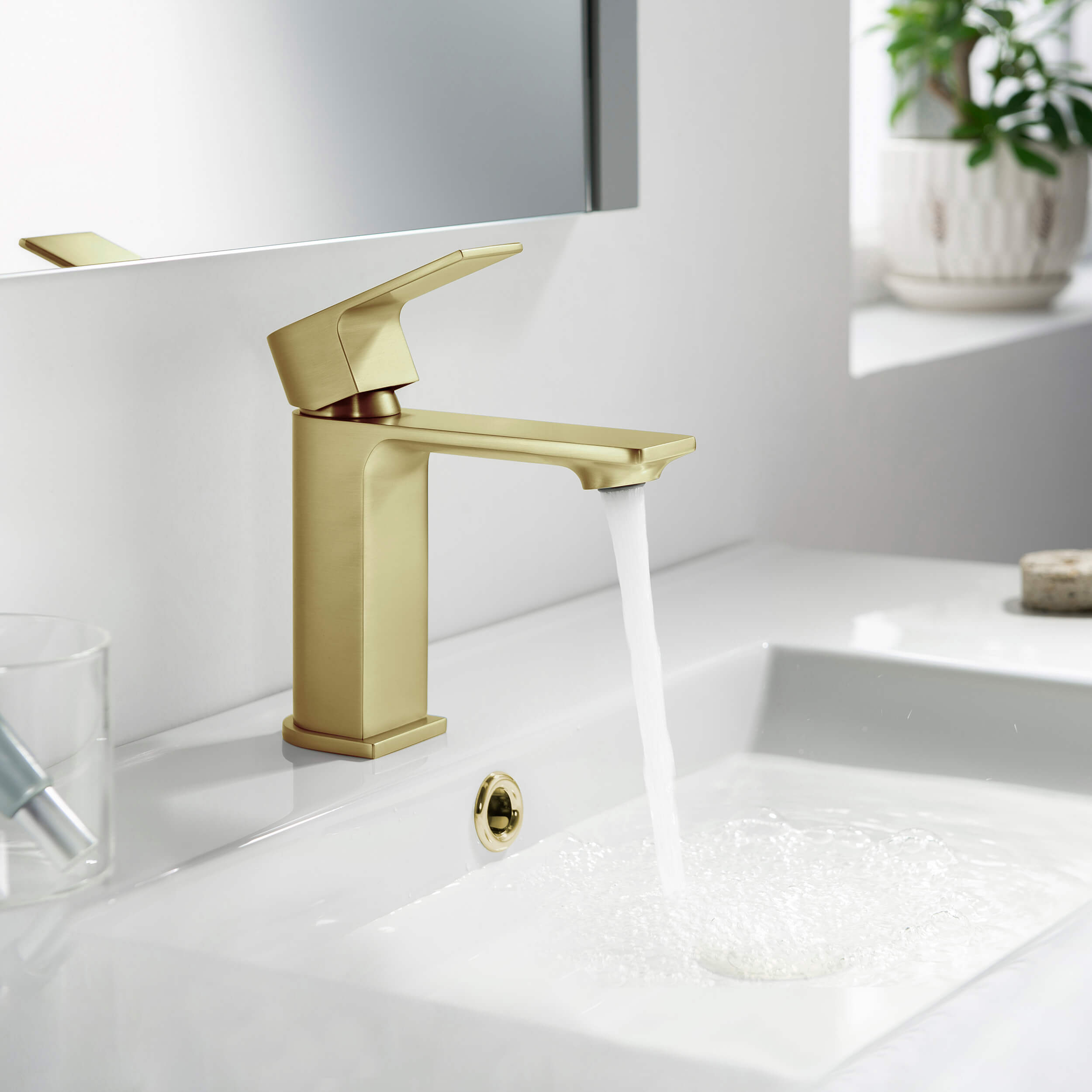 Aurora Single Handle Bathroom Vanity Sink Faucet with Pop Up Drain CBF-1001