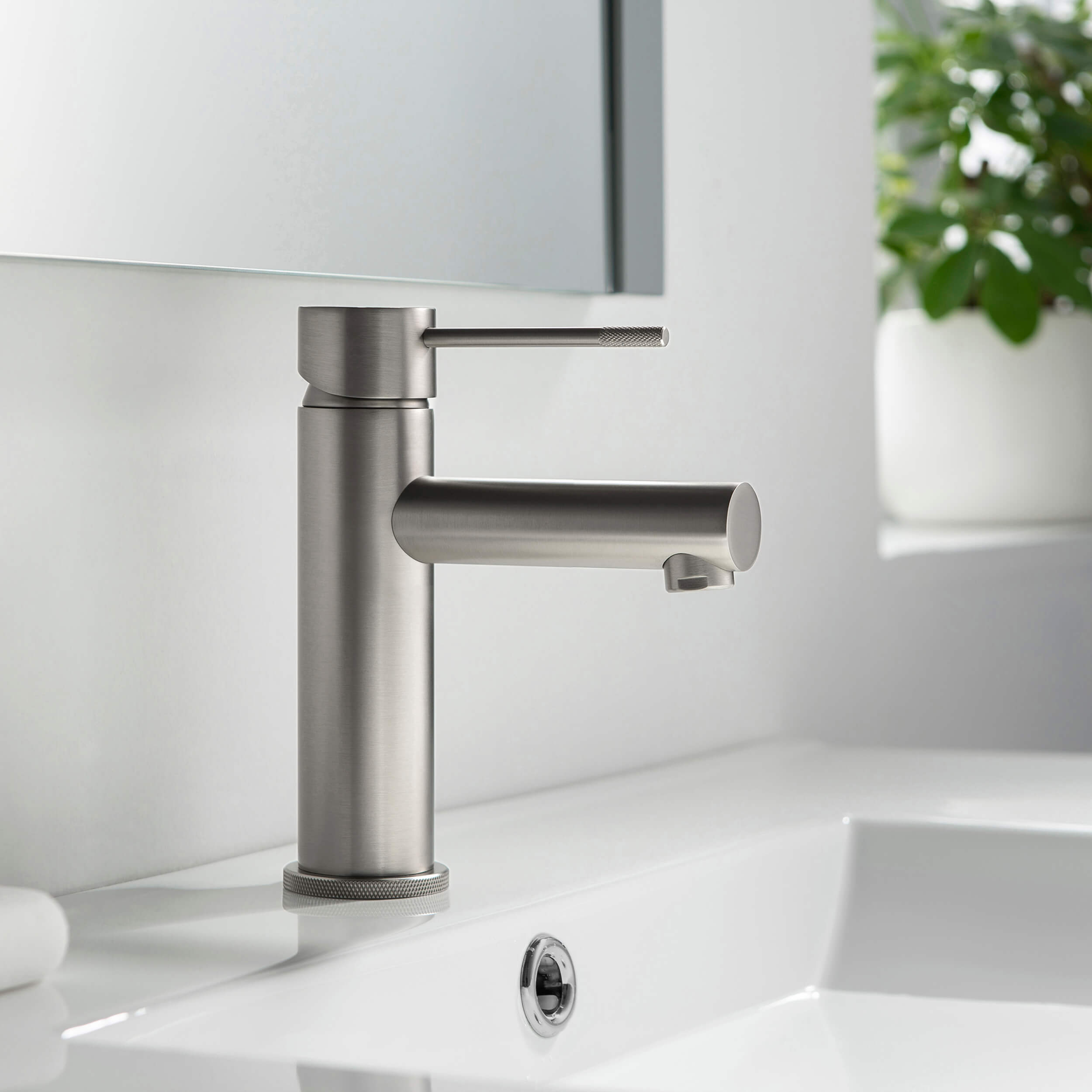 Verona Single Handle Bathroom Vanity Sink Faucet with Pop Up Drain - CBF-1010