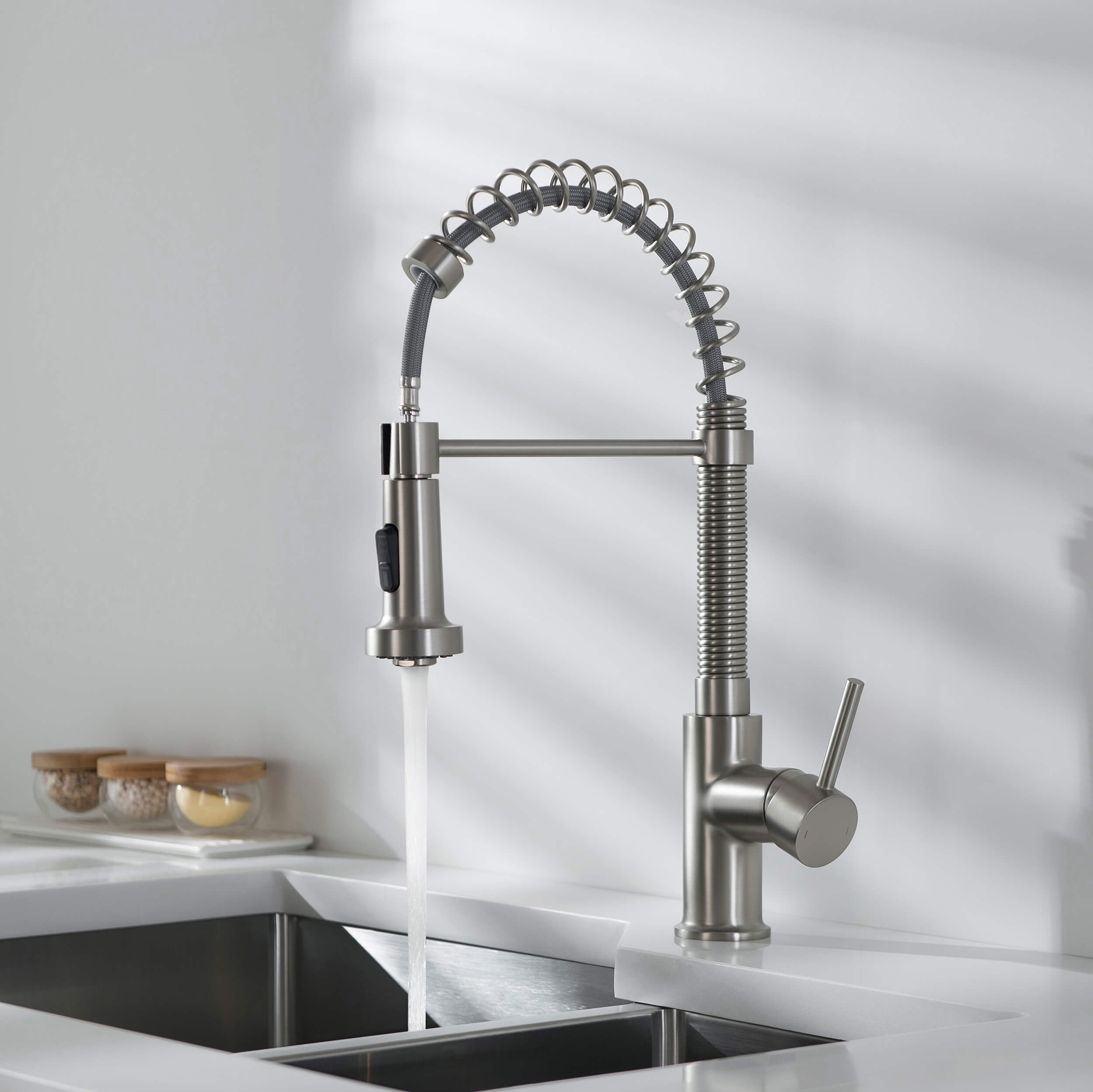 Genova Commercial Style Single Handle Pull Down Kitchen Sink Faucet - CKF-2003