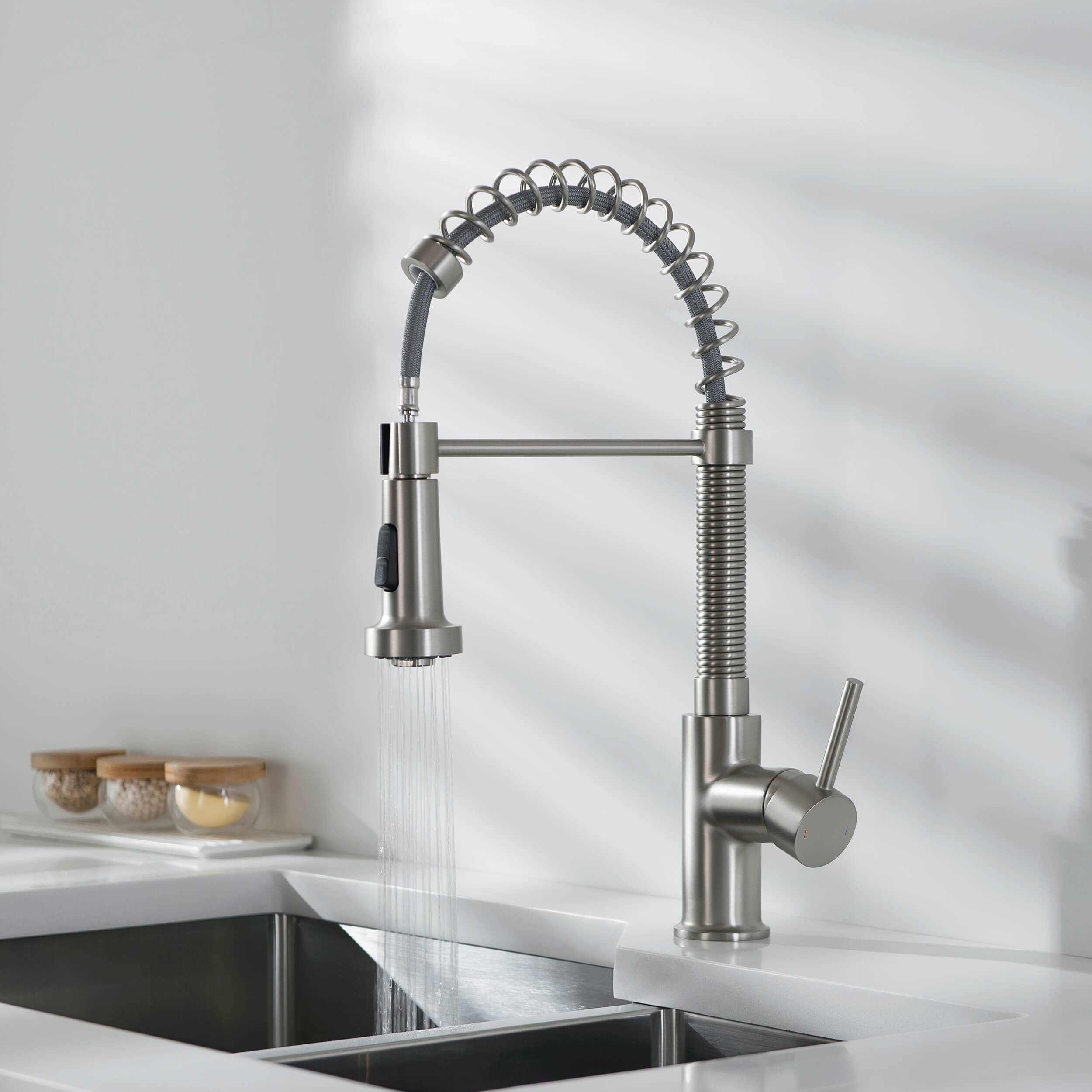 Genova Commercial Style Single Handle Pull Down Kitchen Sink Faucet - CKF-2003
