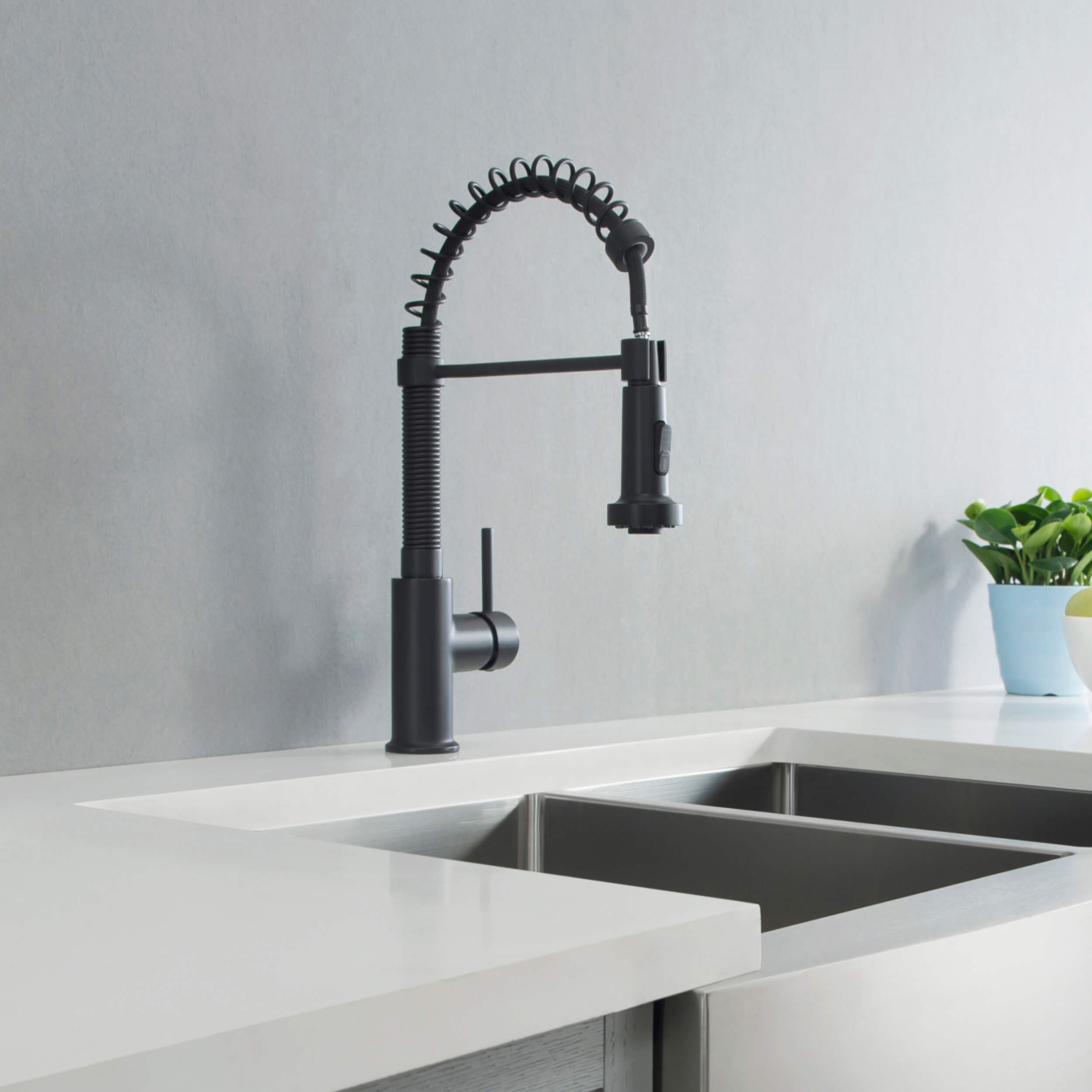 Genova Commercial Style Single Handle Pull Down Kitchen Sink Faucet - CKF-2003