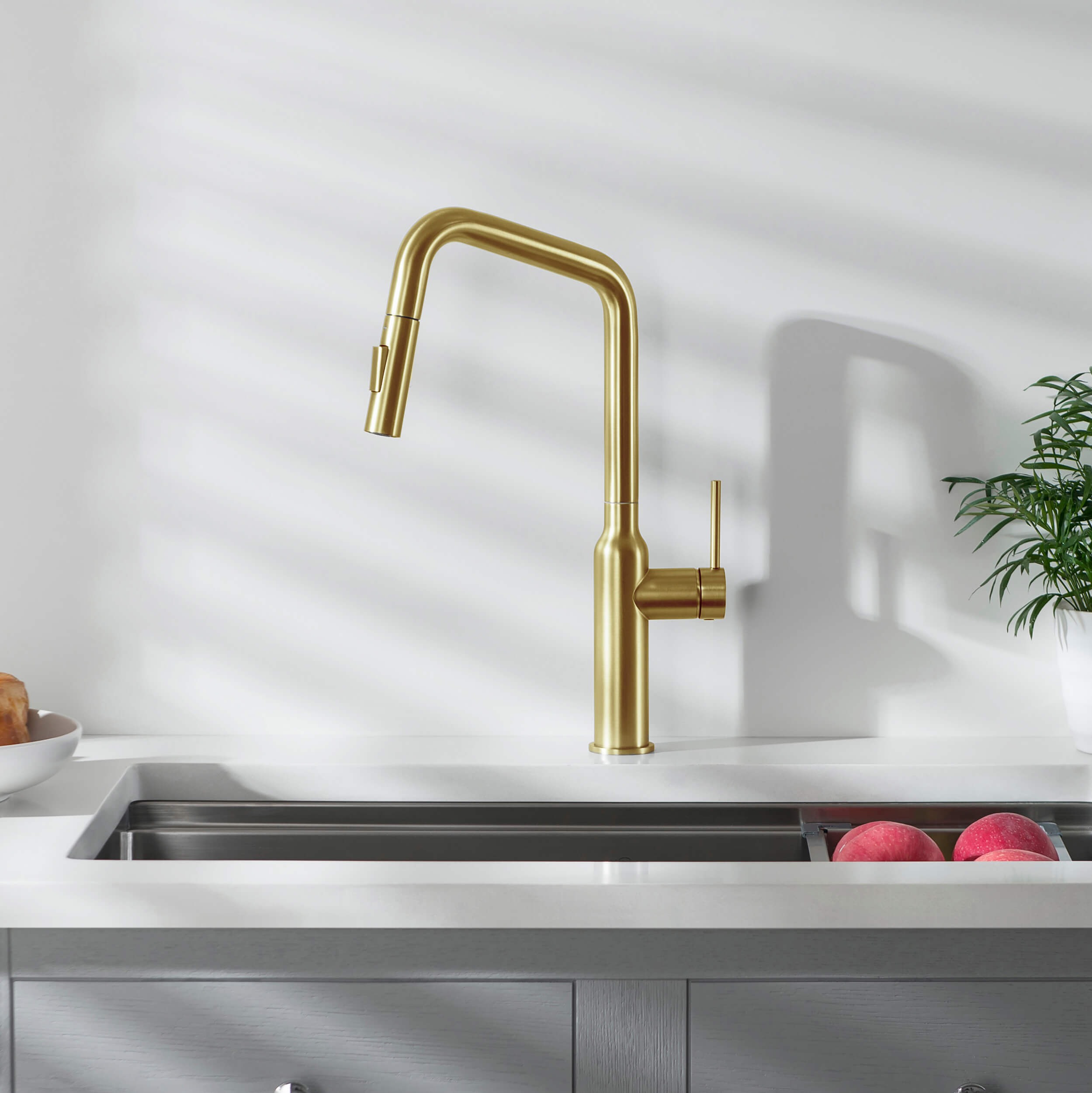 Tampa Single Handle Pull Down Kitchen Sink Faucet - CKF-2007