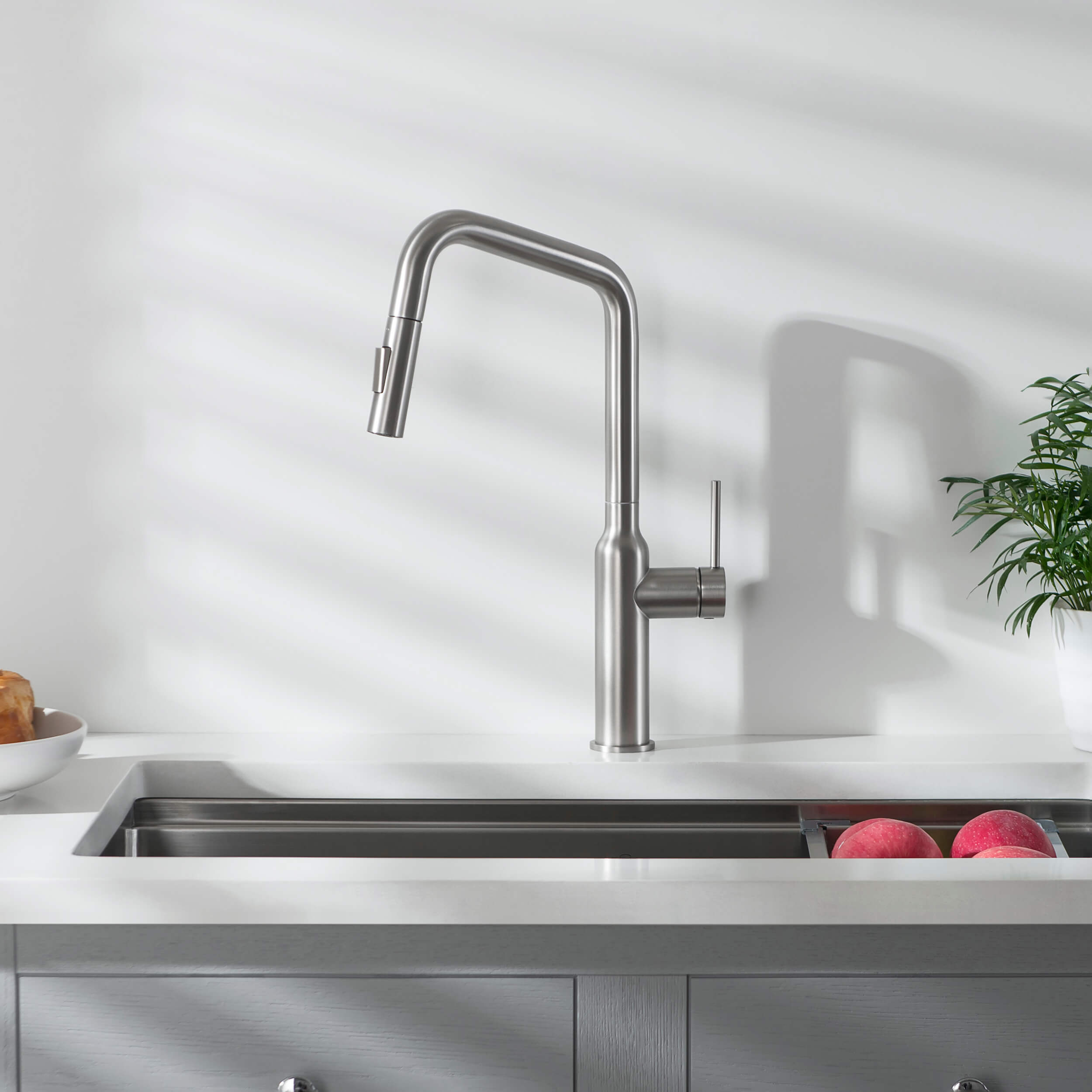 Tampa Single Handle Pull Down Kitchen Sink Faucet - CKF-2007