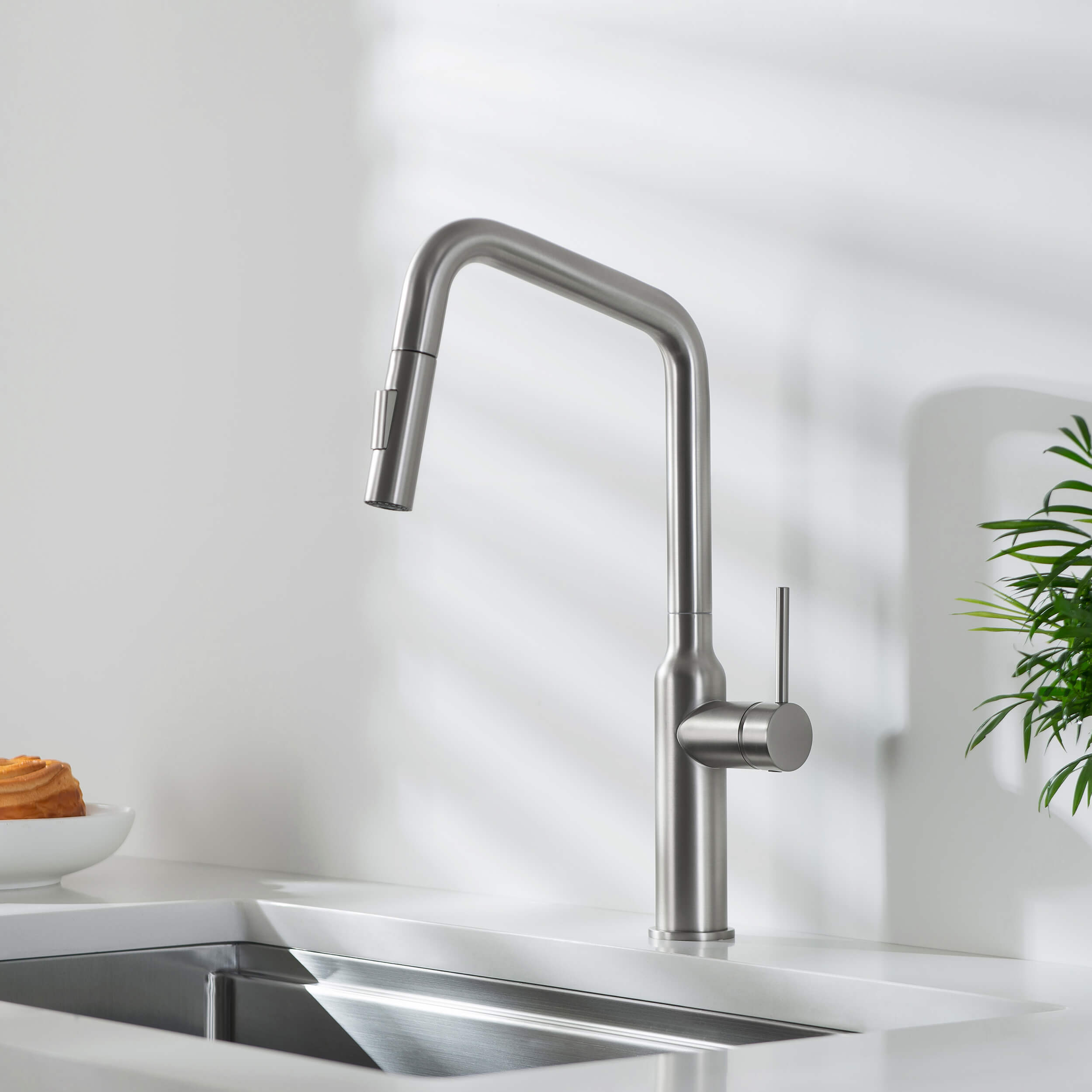 Tampa Single Handle Pull Down Kitchen Sink Faucet - CKF-2007
