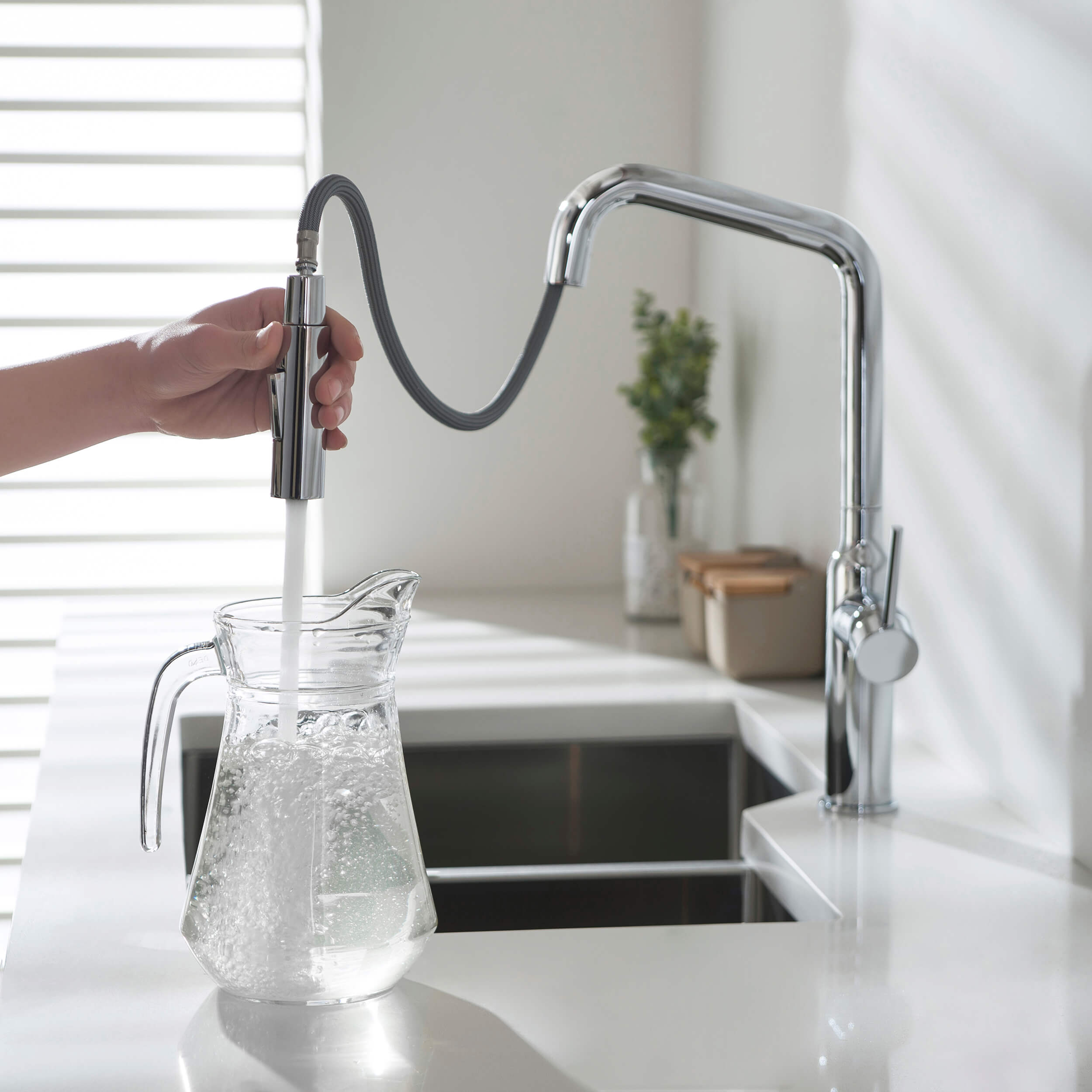 Tampa Single Handle Pull Down Kitchen Sink Faucet - CKF-2007