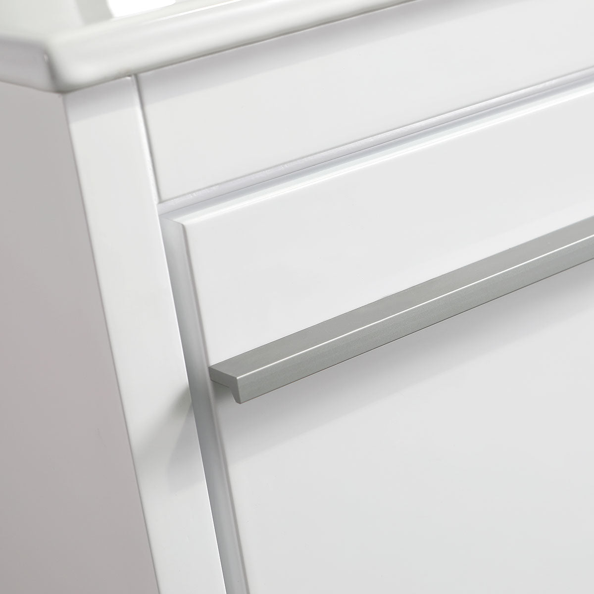 20" V9004 Vanity with Ceramic Sink (Glossy White)