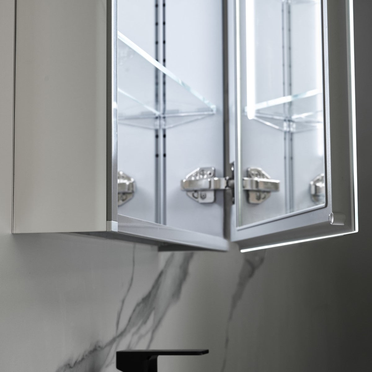 Rigel – 20 Inch LED Medicine Cabinet