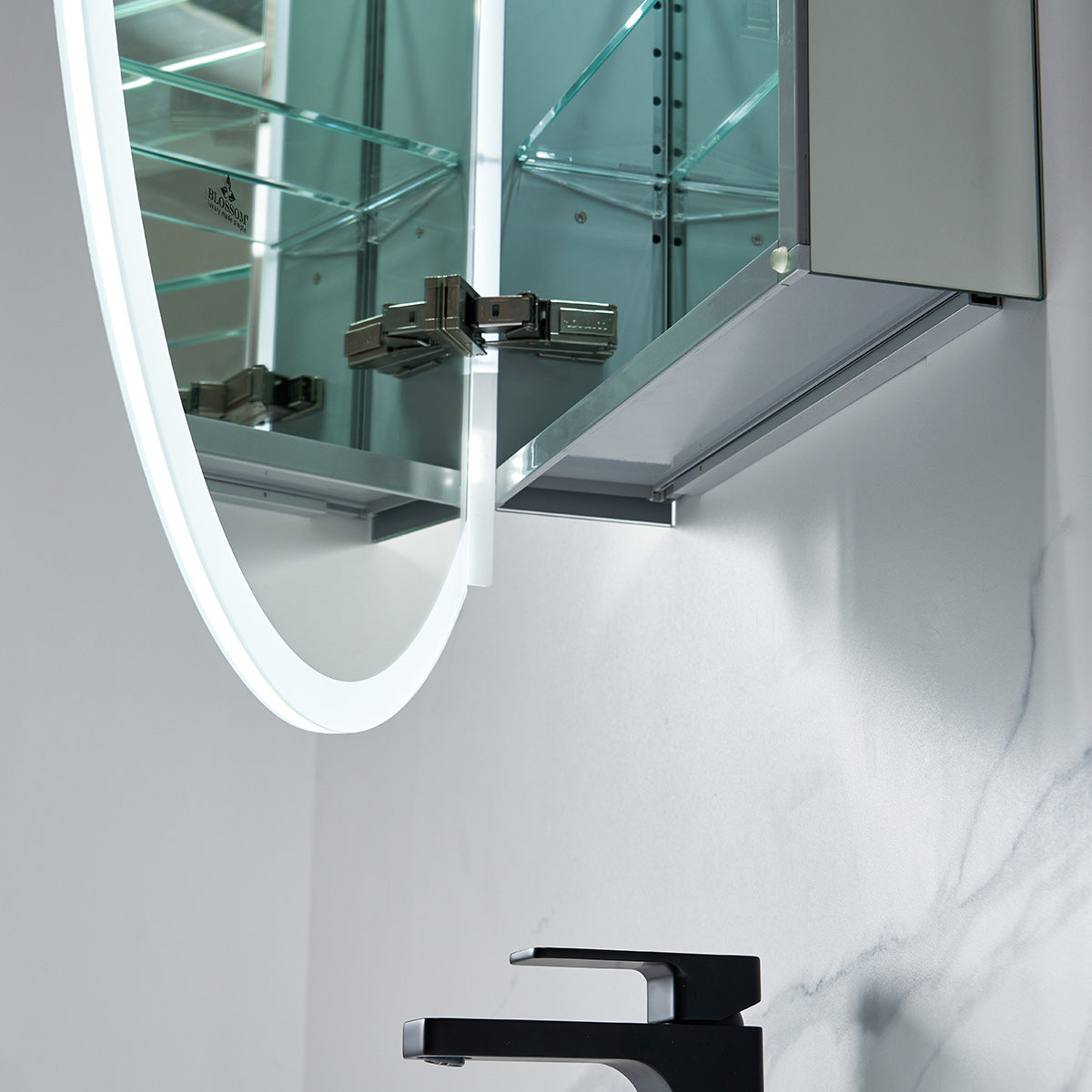 Spica – 24 Inch LED Medicine Cabinet