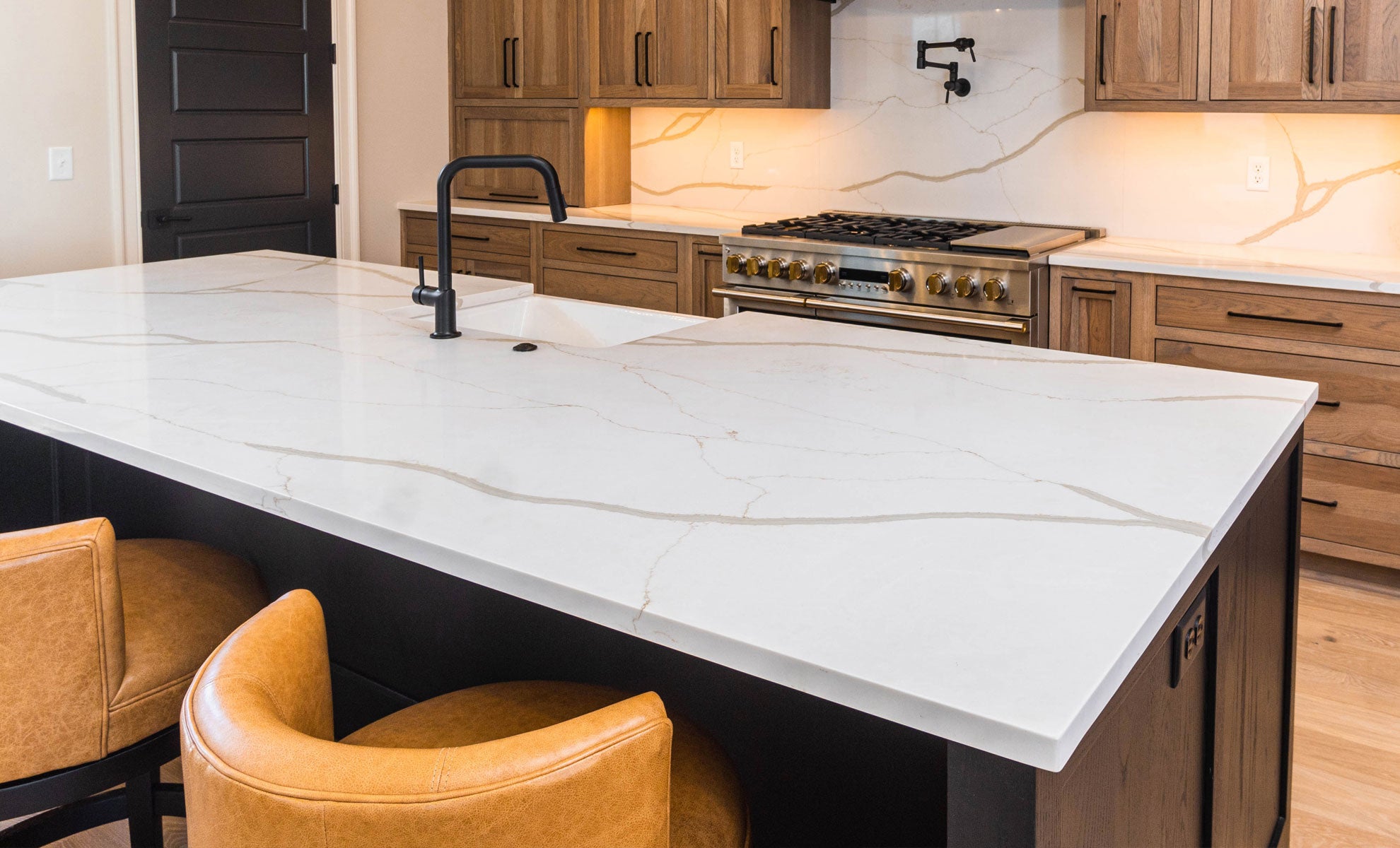 Calacatta Belleza V728 Countertops - Shop at Home Craft Studio - 6