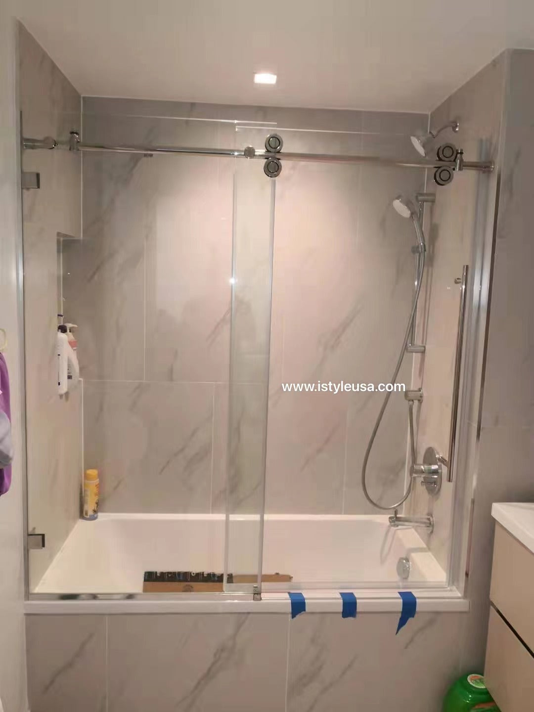 60"BH Frameless Single Sliding Tub Door (Brushed Nickel)