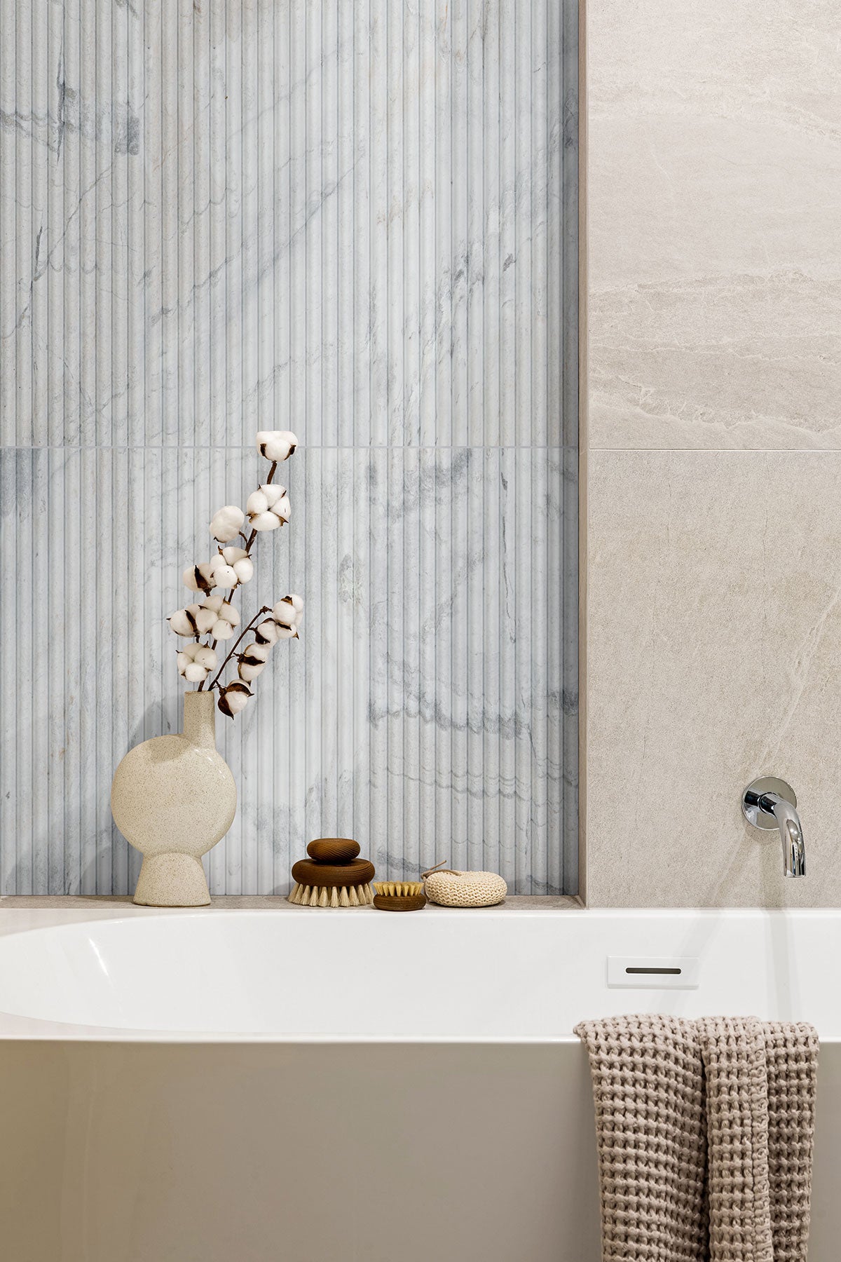 Arabescato Venato Milano Ribbo 12x24 Honed