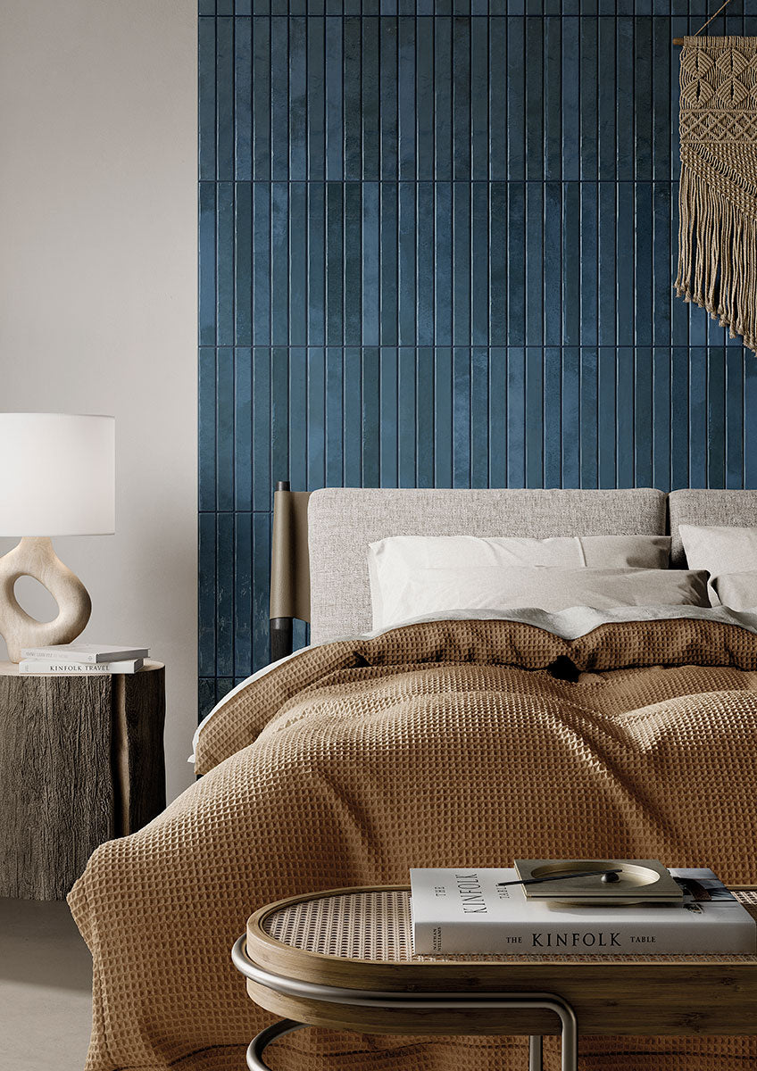 Hale Navy 2x18 Glossy