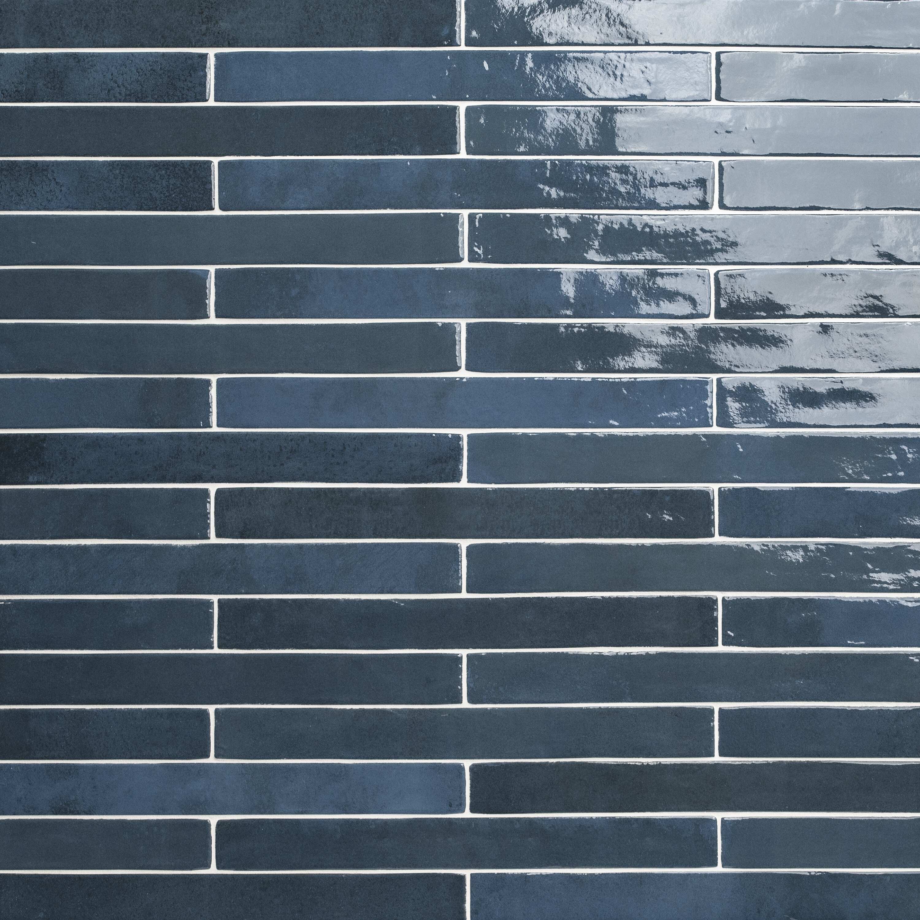 Hale Navy 2x18 Glossy