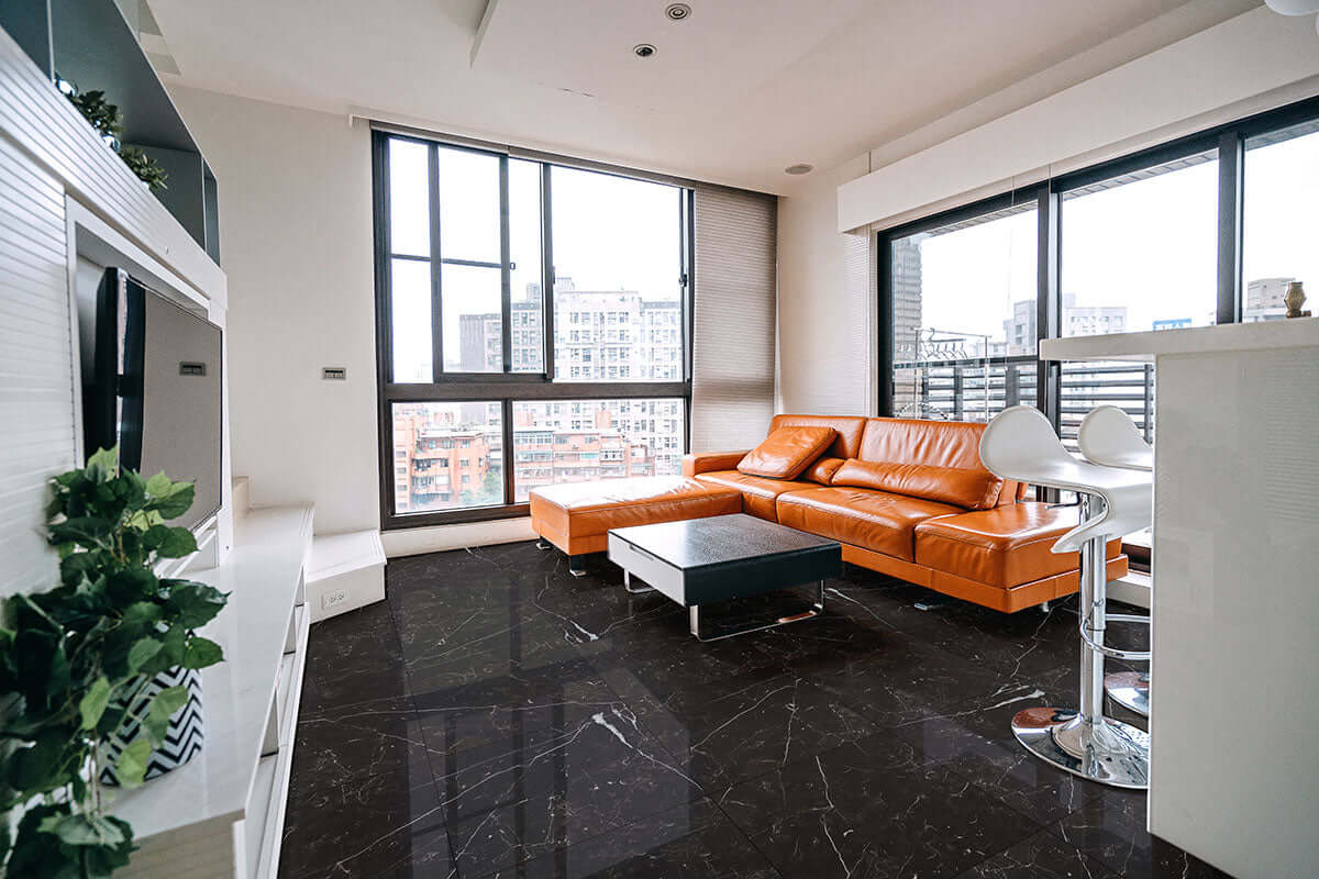 Marquina Noir Porcelain Tile