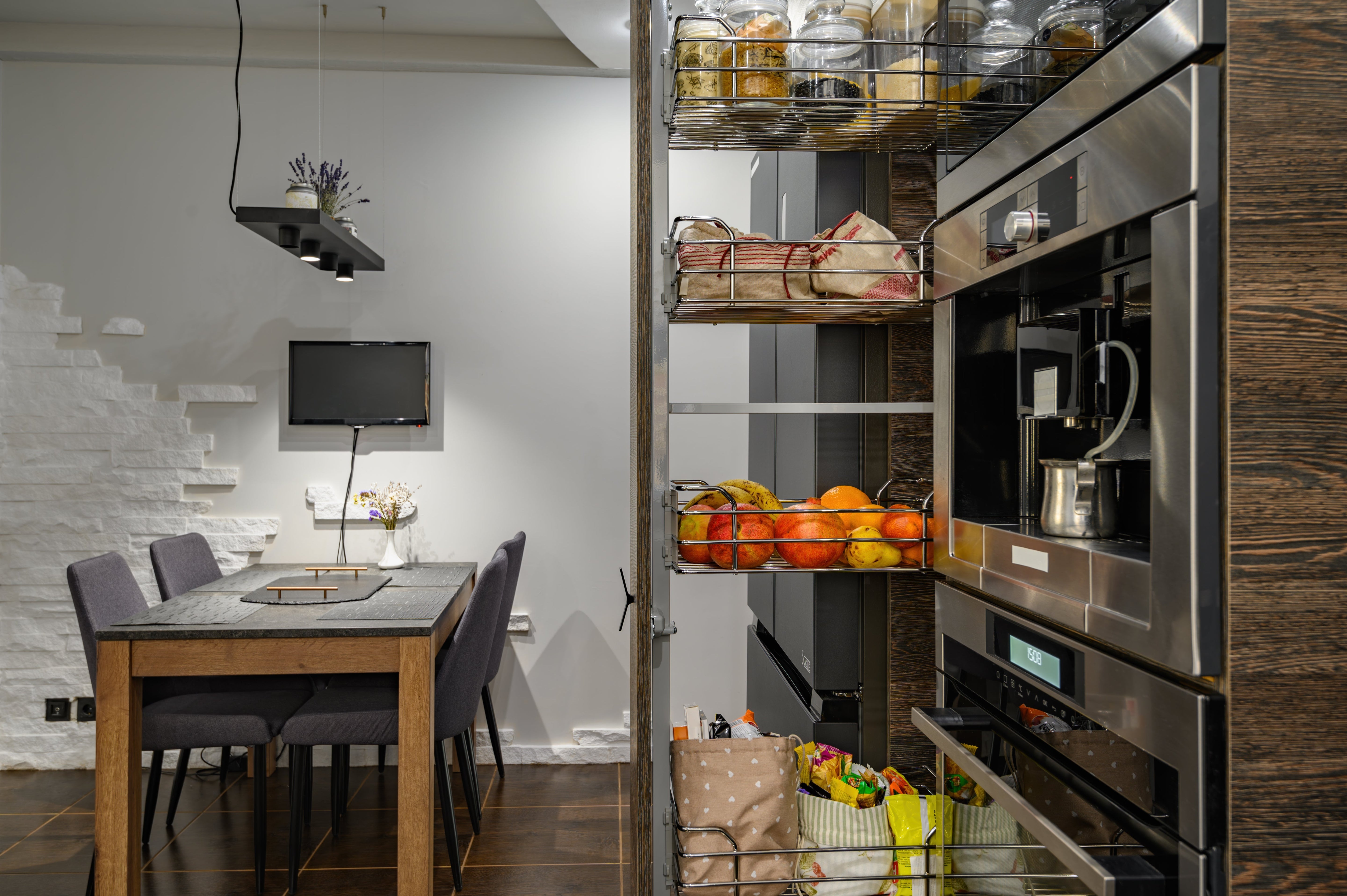7 Ways to Create Your Dream Butler's Pantry