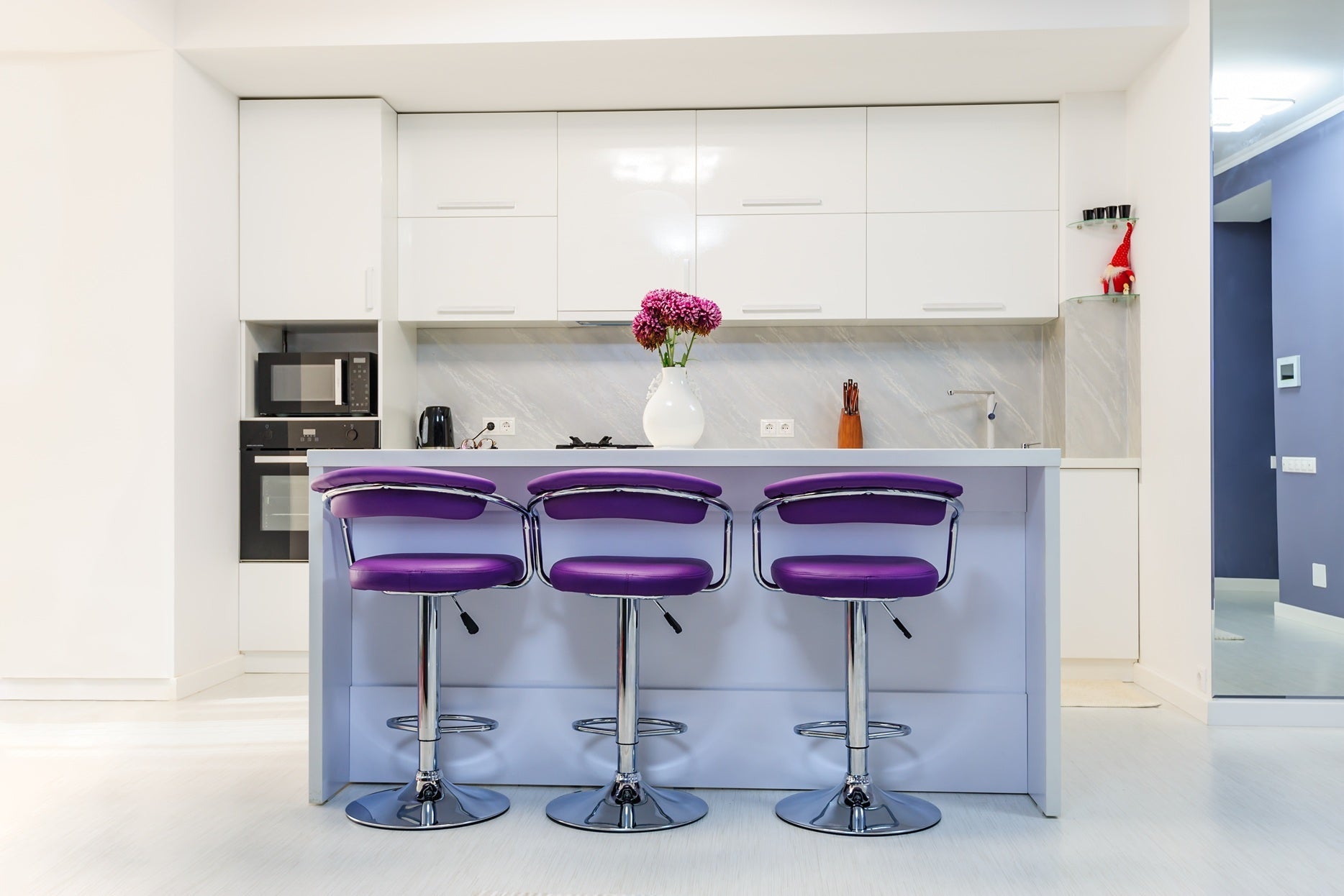 Custom Kitchen Solutions: Why Cookie-Cutter Designs Are Out for 2025