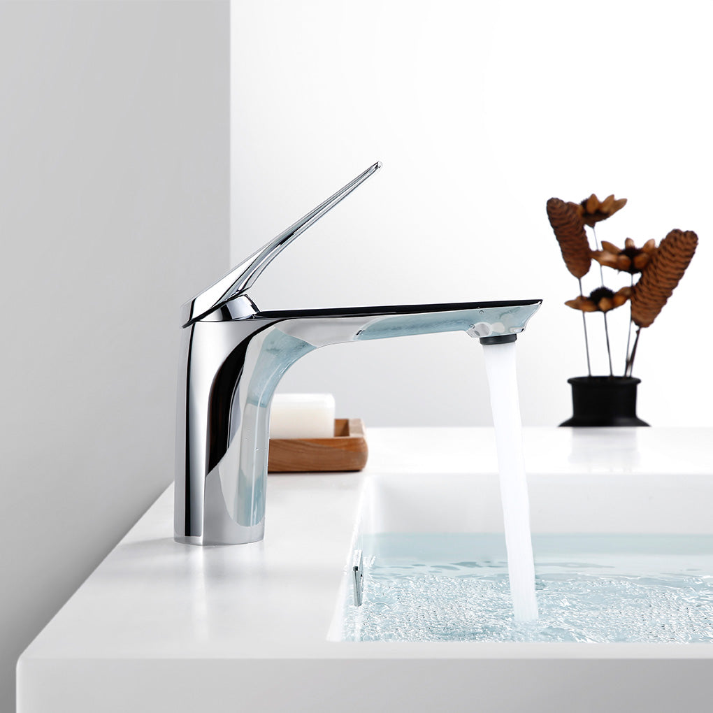 F050  Single Hole Basin Faucet with Pop Up (Chrome)