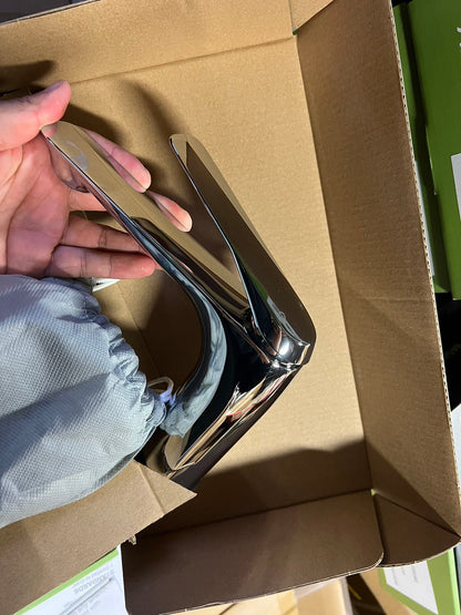 F050  Single Hole Basin Faucet with Pop Up (Chrome)