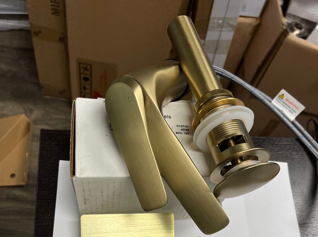 F050  Single Hole Basin Faucet with Pop Up (Brushed Gold)