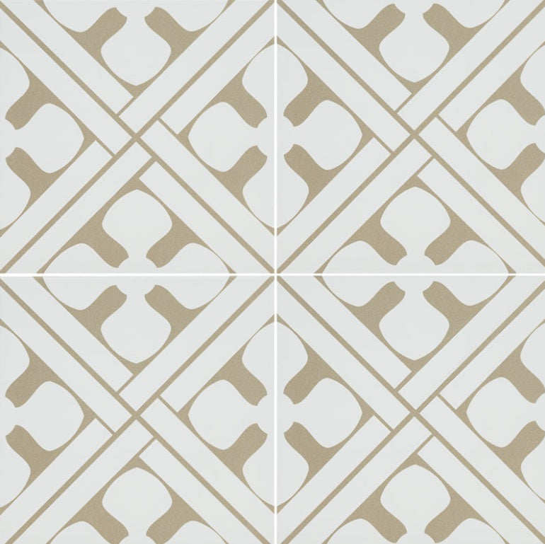 Zaria Elora 8X8
