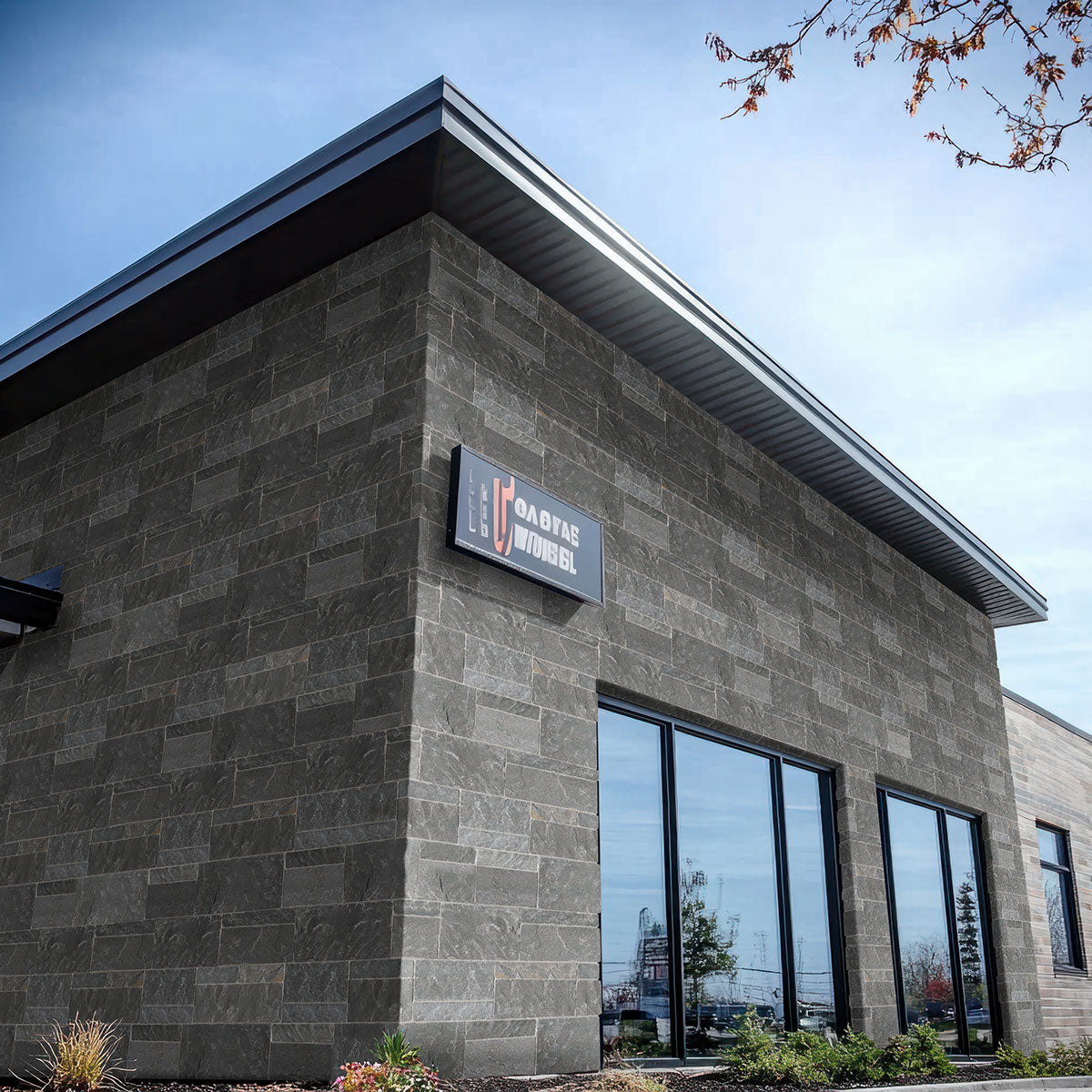 Avalon Bay Sawn Ashlar Light Tumbled