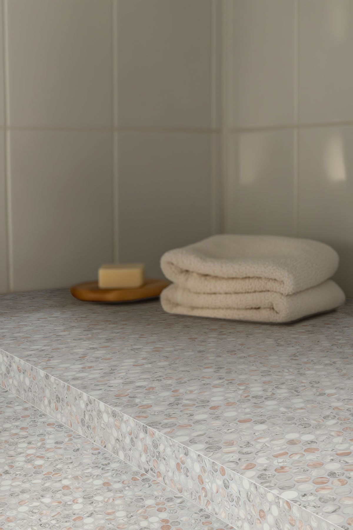 Briar Rosa Penny Round Tile