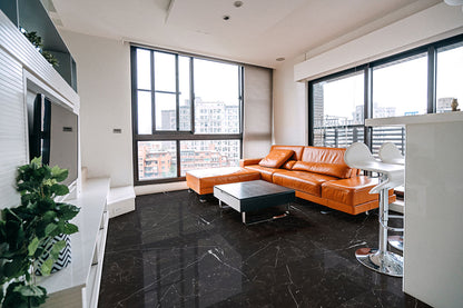 Marquina Noir Porcelain Tile