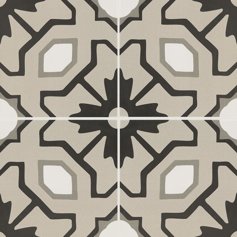 Kenzzi Tahari 8X8